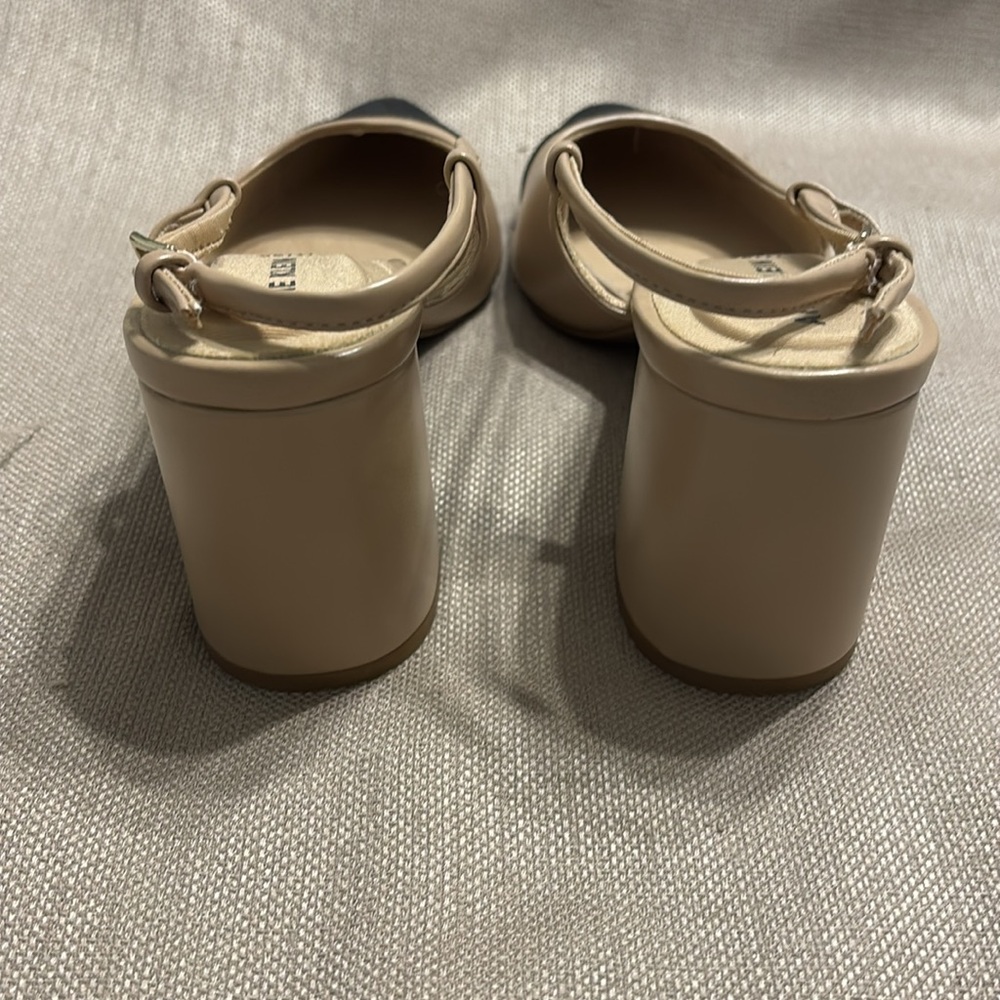 Anne Klein Baxter Pump - Picture 8 of 11